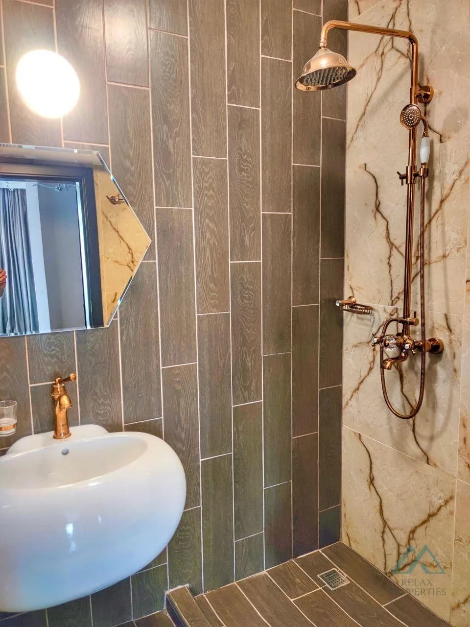 2-izbový luxusný apartmán s výhľadom na more, Romance Paris, 250m od mora, Sveti Vlas - foto 12