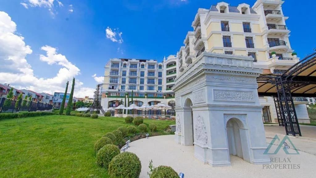 2-izbový luxusný apartmán s výhľadom na more, Romance Paris, 250m od mora, Sveti Vlas - foto 23