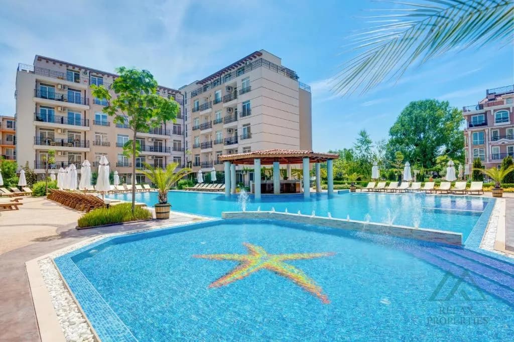 Veľký 48m2 apartmán s výhľadom na bazén v komplexe Dawn Park, Slnečné pobrežie. - foto 12