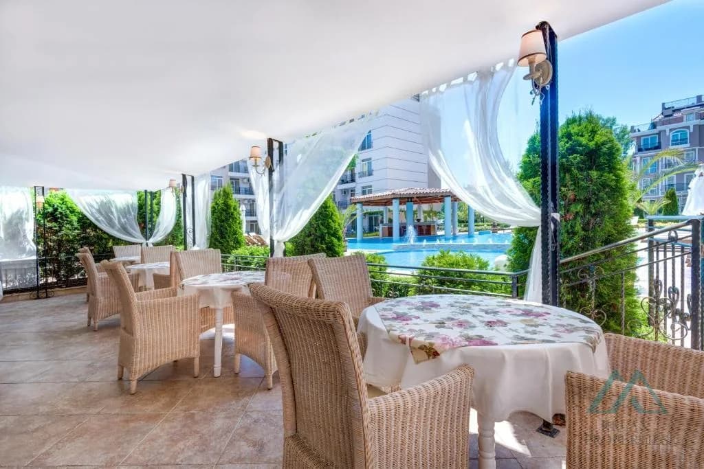 Veľký 48m2 apartmán s výhľadom na bazén v komplexe Dawn Park, Slnečné pobrežie. - foto 20