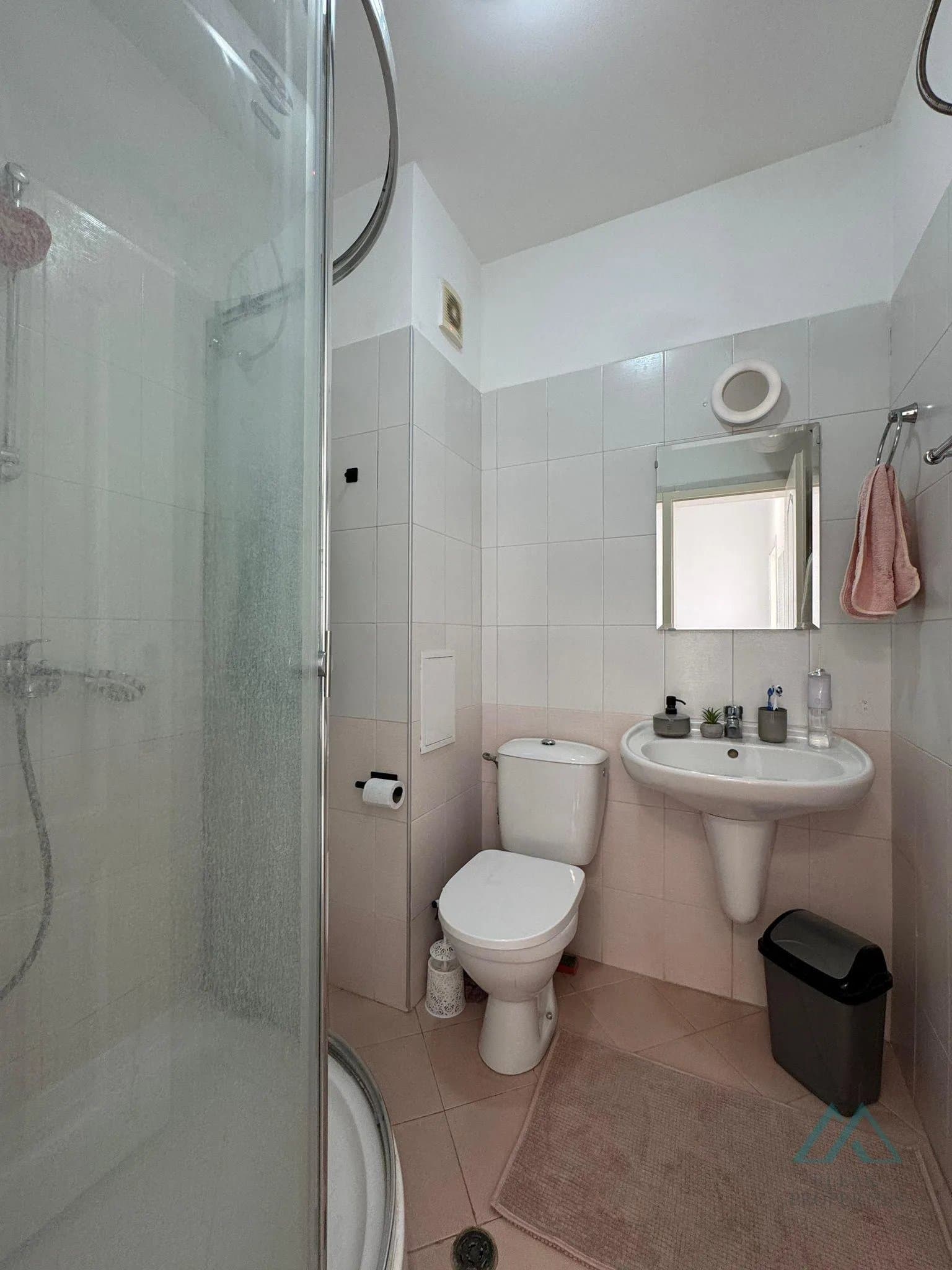 Priestranný 2-izbový apartmán s terasou, komplex Flores Park, Slnečné pobrežie – len 300 m od pláže, Bulharsko - foto 15