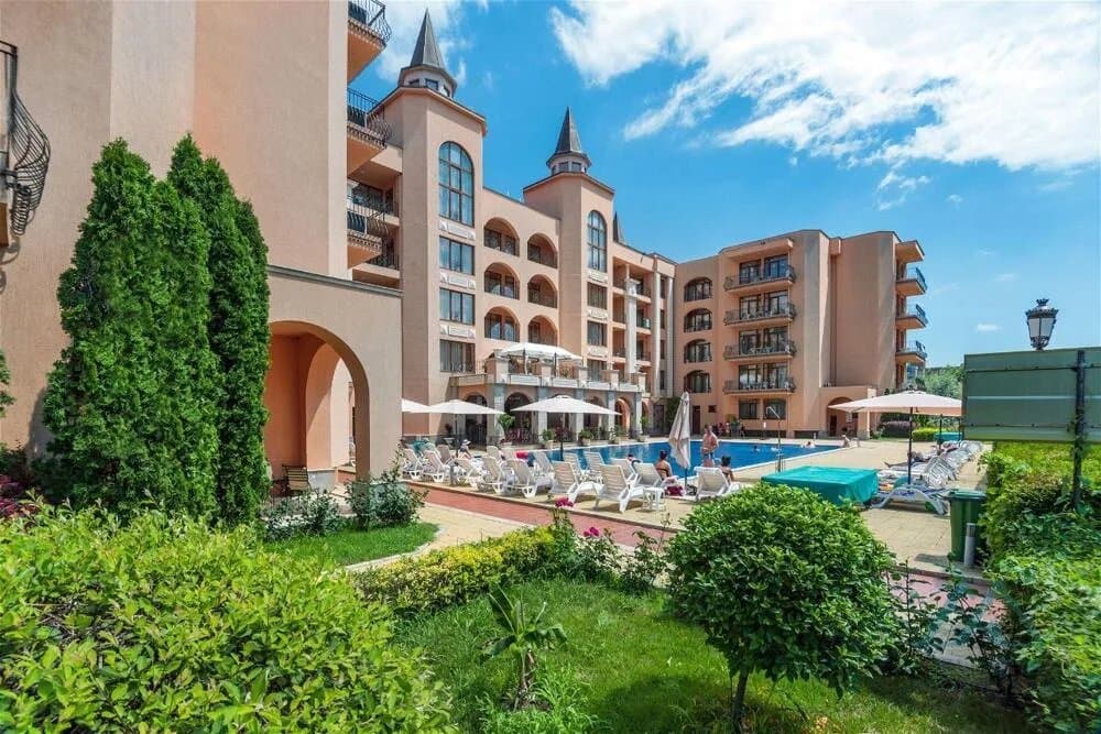 Priestranné zariadené štúdio s výhľadom na bazén v komplexe Palazzo, Slnečné pobrežie – len 200 m od mora - foto 15