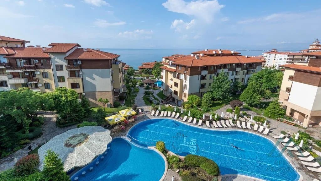 Krásny 2-izbový apartmán s výhľadom na more, Garden of Eden, prvá línia pri mori, Sveti Vlas, Bulharsko - foto 9