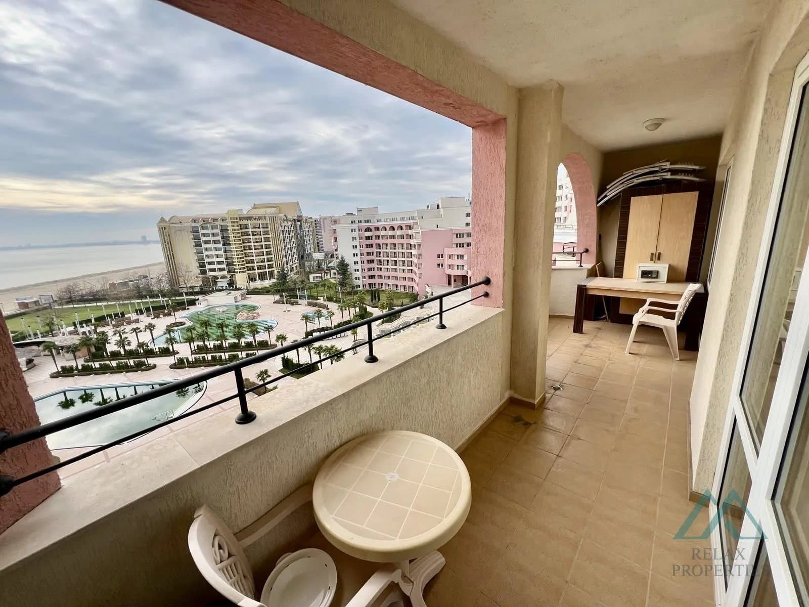 Luxusný 2-izbový apartmán s nádherným výhľadom na more, DIT Majestic Beach Resort, prvá línia, Slnečné pobrežie - 1