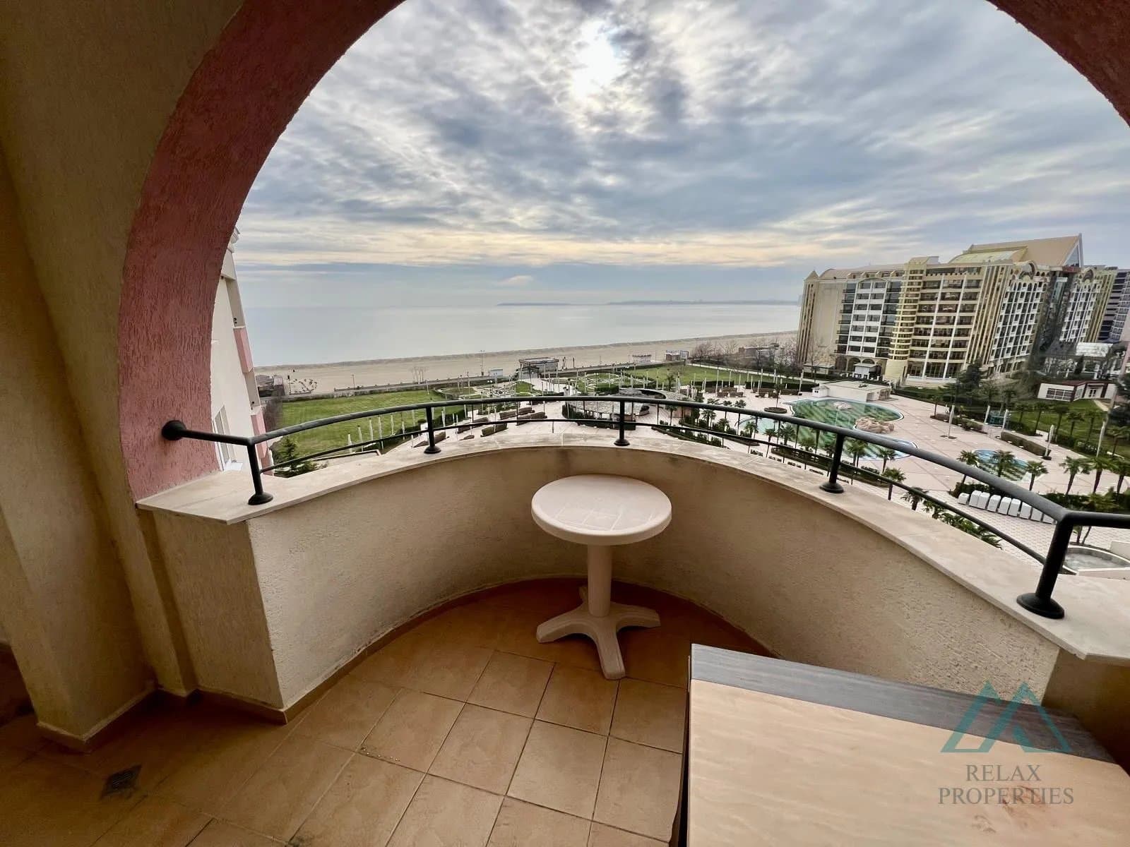 Luxusný 2-izbový apartmán s nádherným výhľadom na more, DIT Majestic Beach Resort, prvá línia, Slnečné pobrežie - 3