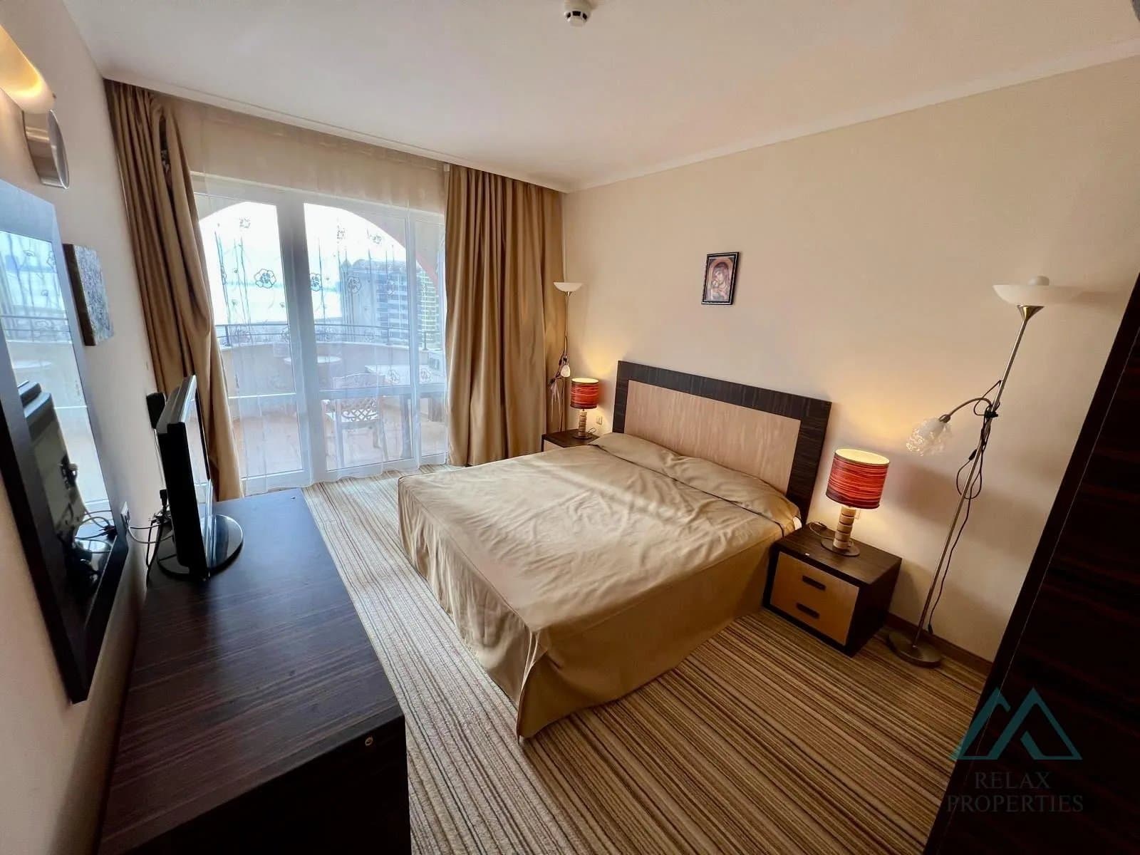 Luxusný 2-izbový apartmán s nádherným výhľadom na more, DIT Majestic Beach Resort, prvá línia, Slnečné pobrežie - foto 9