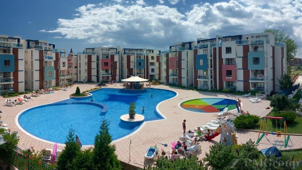Priestranné štúdio s balkónom len 300 m od pláže – Sun City 1, Slnečné pobrežie - foto 1