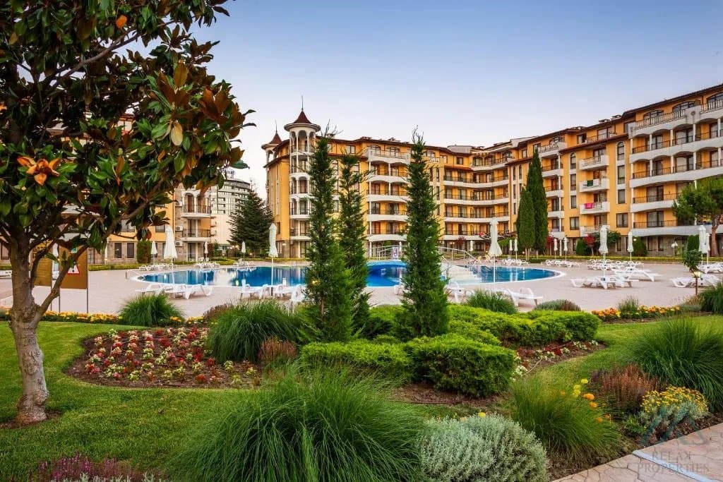 2-izbový apartmán 55 m² v prestížnom komplexe Royal Sun na Slnečnom pobreží, 300m od mora - foto 18