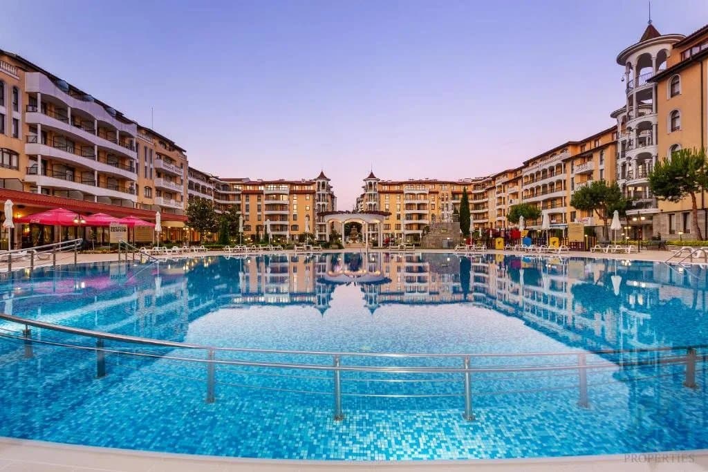 2-izbový apartmán 55 m² v prestížnom komplexe Royal Sun na Slnečnom pobreží, 300m od mora - foto 19