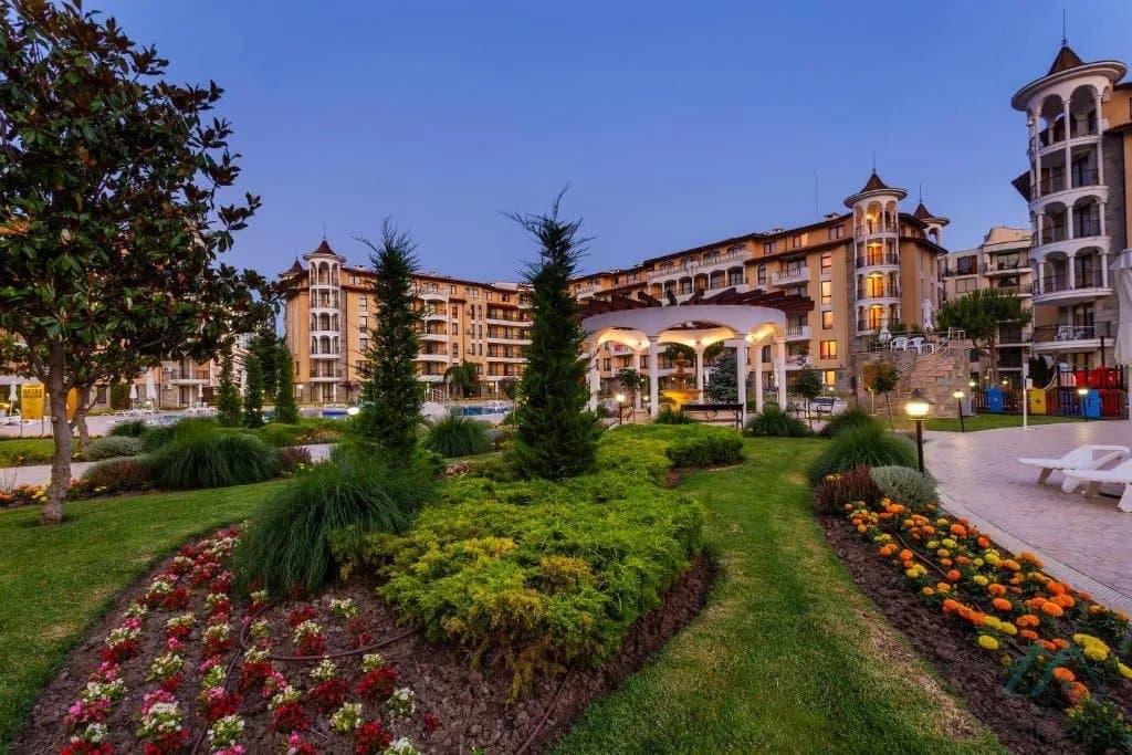 2-izbový apartmán 55 m² v prestížnom komplexe Royal Sun na Slnečnom pobreží, 300m od mora - foto 22