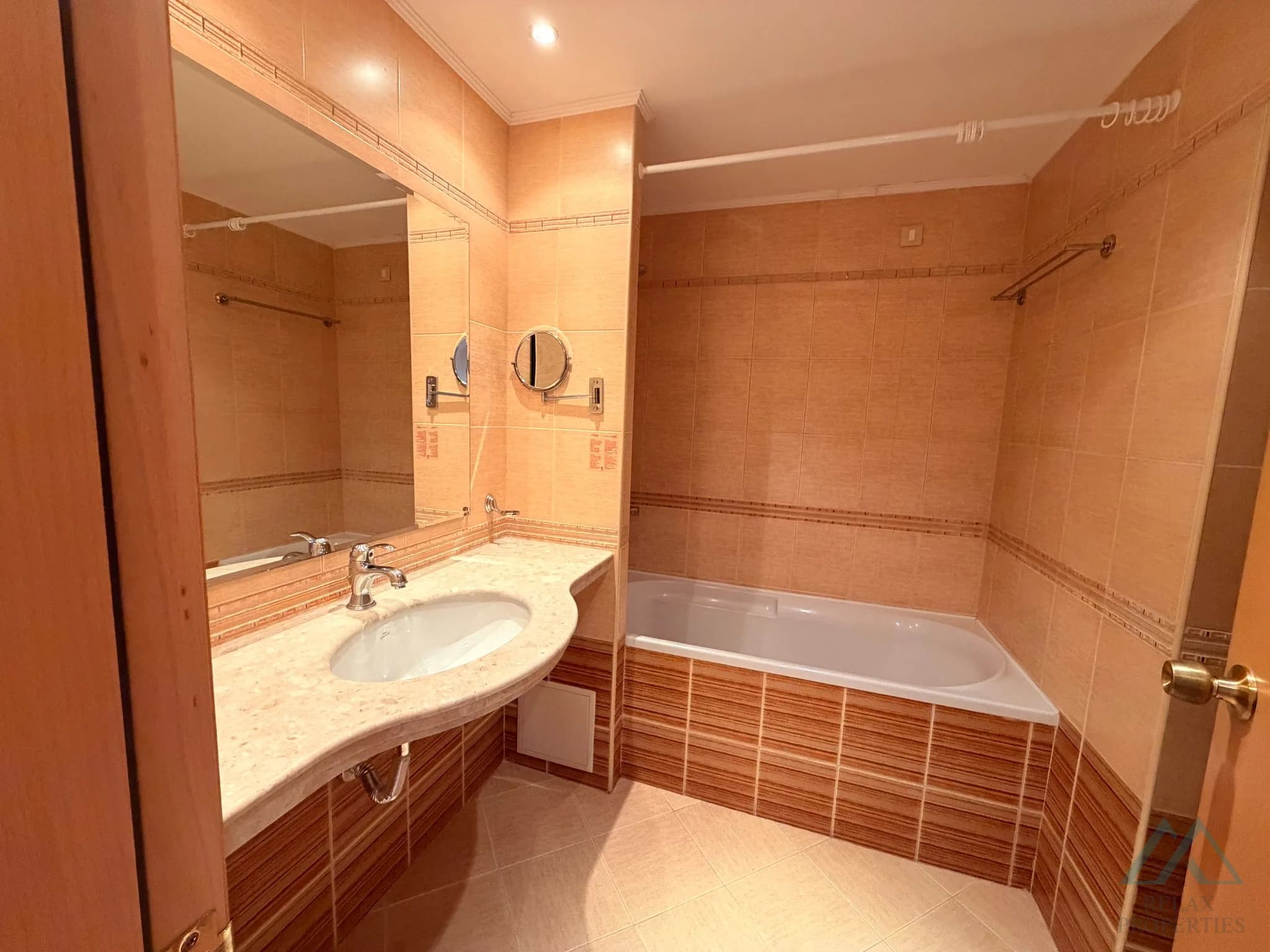 Výhľad na more! 2-izbový luxusný DIT Majestic, prvá línia, Slnečné pobrežie - foto 17