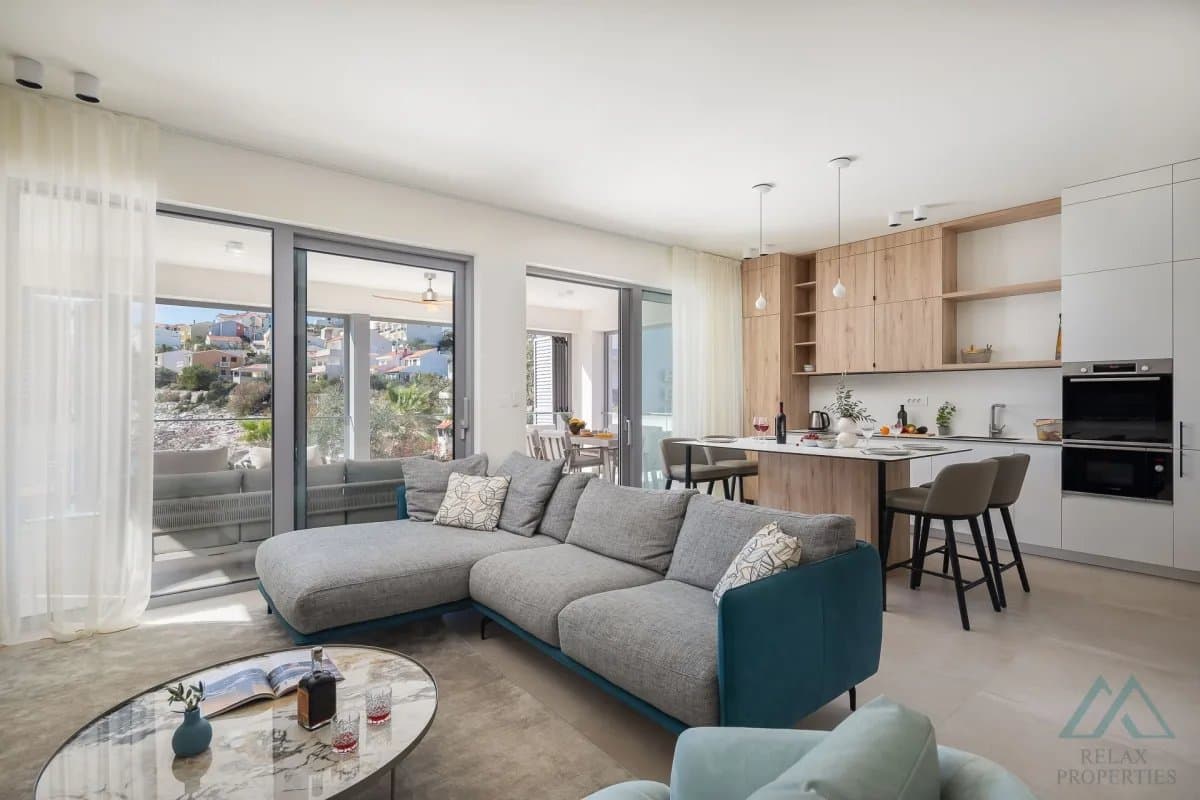 Luxusná vila s bazénom v 1. línii pri mori, Rogoznica – Dalmácia - foto 8