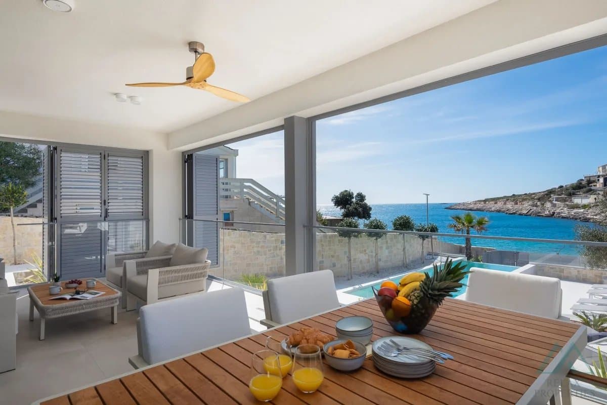 Luxusná vila s bazénom v 1. línii pri mori, Rogoznica – Dalmácia - foto 13