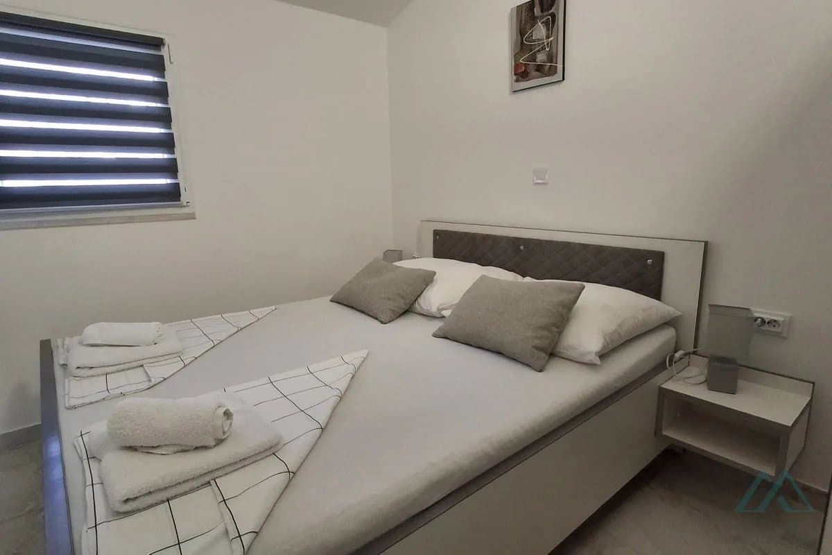 Apartmánový dom s panoramatickým výhľadom na more, ostrov Čiovo – Dalmácia - foto 10