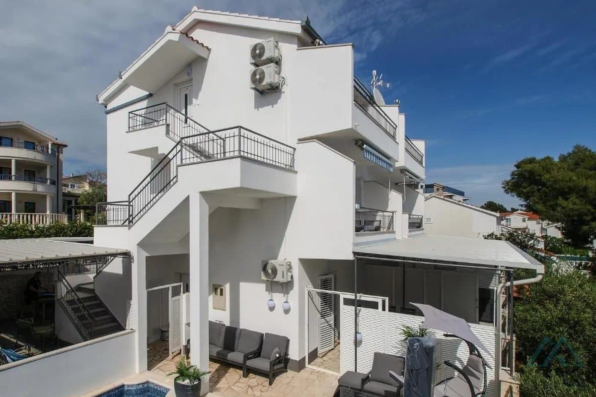 Apartmánový dom s panoramatickým výhľadom na more, ostrov Čiovo – Dalmácia - foto 19