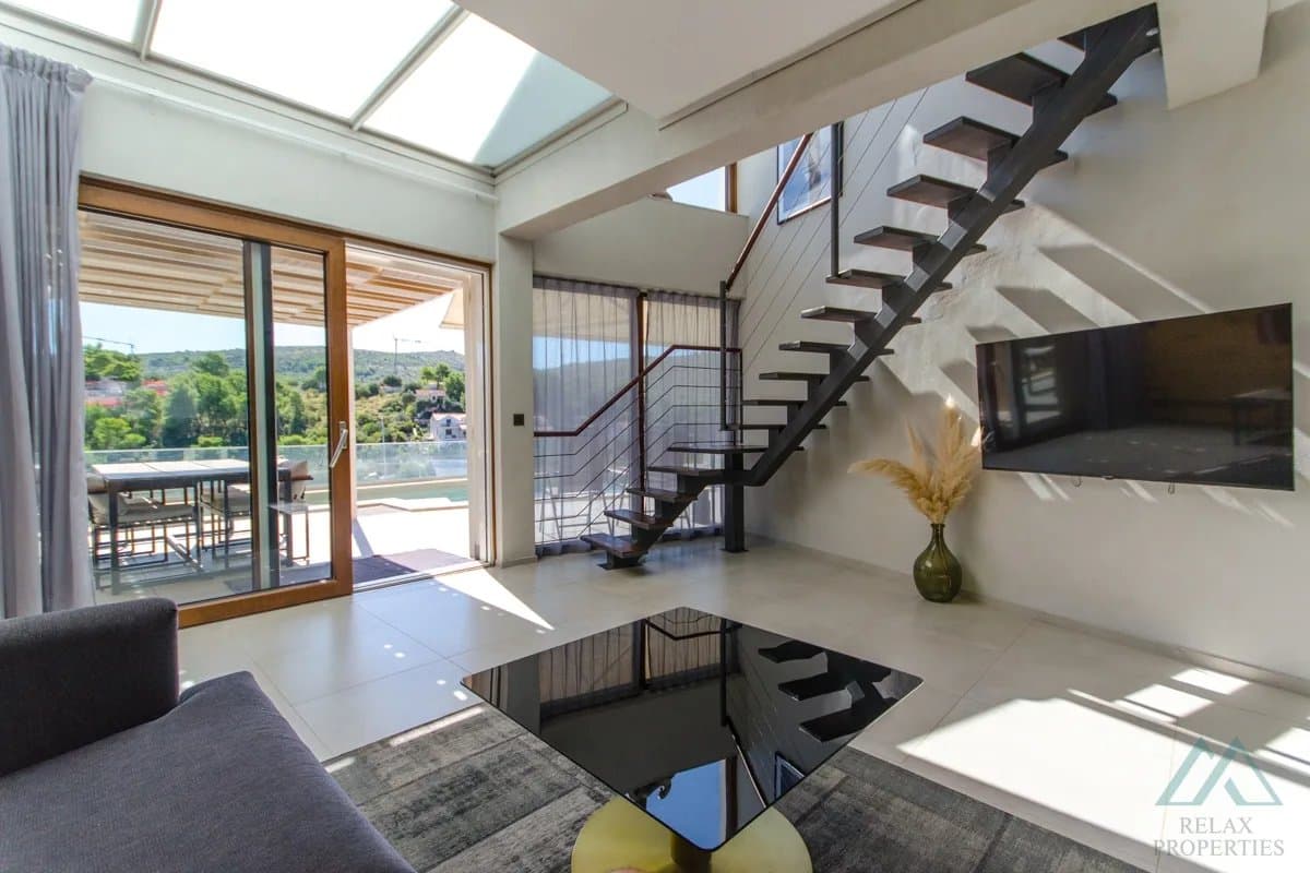 Novostavba vily s bazénom a otvoreným výhľadom na more, Brač – Bobovišća - foto 12