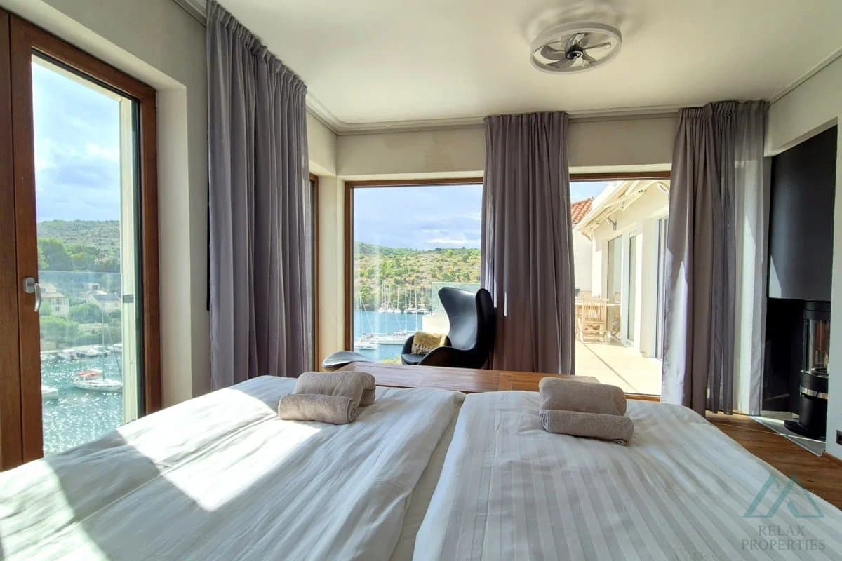 Novostavba vily s bazénom a otvoreným výhľadom na more, Brač – Bobovišća - foto 18