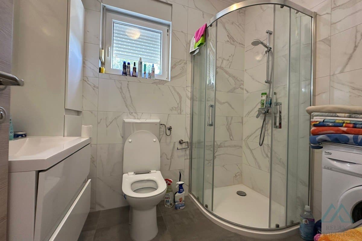 3-izbový apartmán s otvoreným výhľadom na more, Šibenik – Dalmácia - foto 11