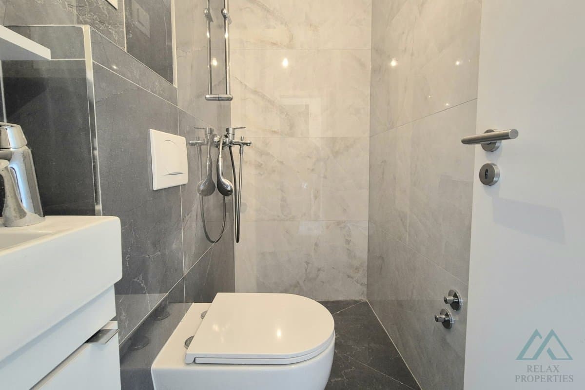 Penthouse s strešnou terasou a výhľadom na more, ostrov Čiovo – Dalmácia - foto 8