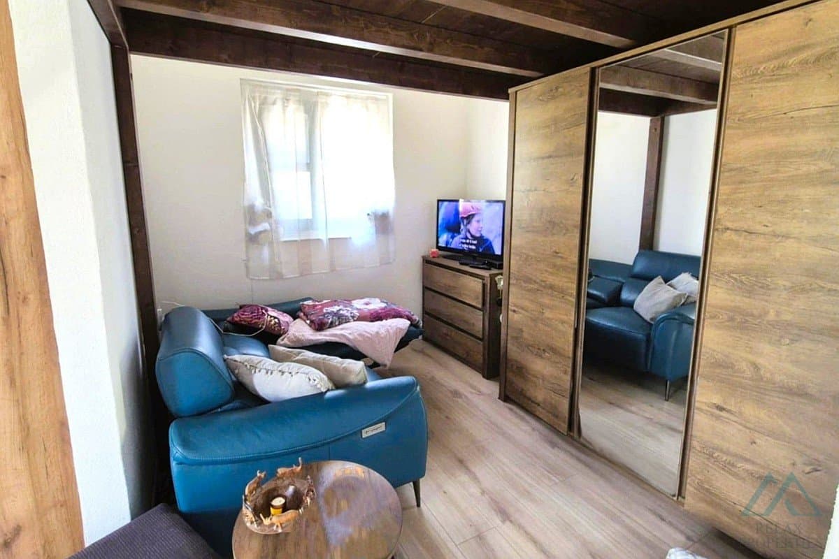 Novostavba domu s 2 apartmánmi, záhradou a parkovaním, Kaštel Lukšić – Dalmácia - foto 14