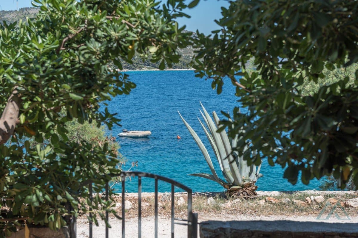 Prímorský dom v 1. línii pri mori, ostrov Čiovo – Dalmácia - foto 14