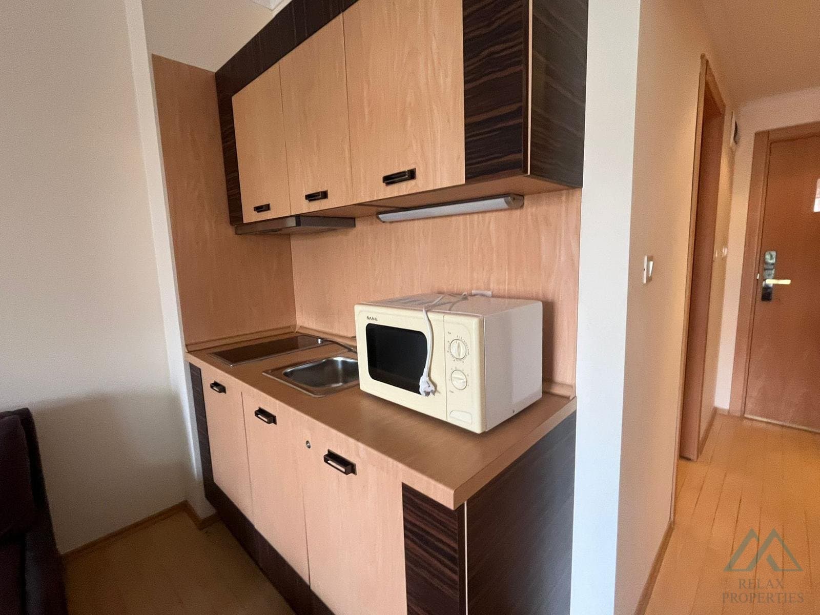 Prvá línia! Štúdiový apartmán v 4★ rezorte DIT Majestic, s nájomnou zmluvou, Slnečné pobrežie, Bulharsko - foto 9