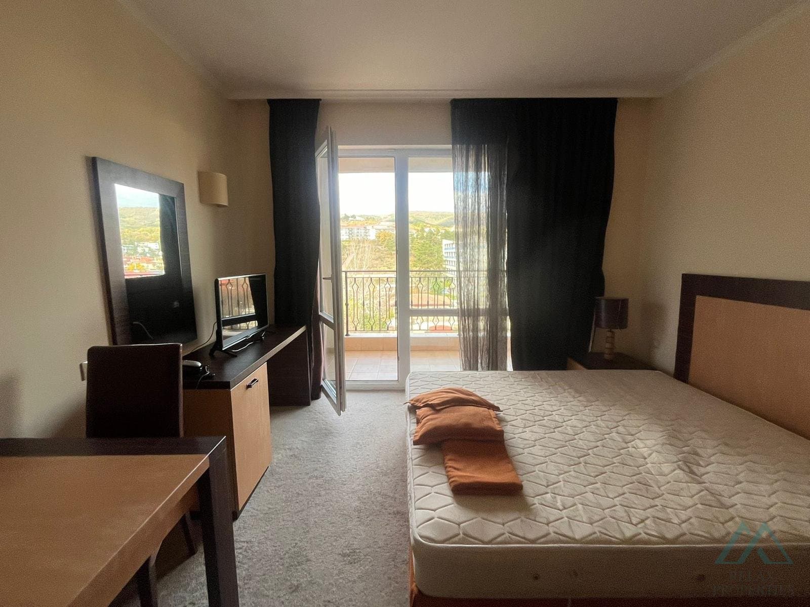 Prvá línia! Štúdiový apartmán v 4★ rezorte DIT Majestic, s nájomnou zmluvou, Slnečné pobrežie, Bulharsko - foto 12