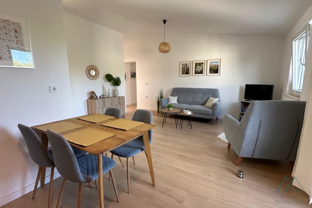 3-izbový apartmán pri pláži s výhľadom na more, Rogoznica – Dalmácia - 4