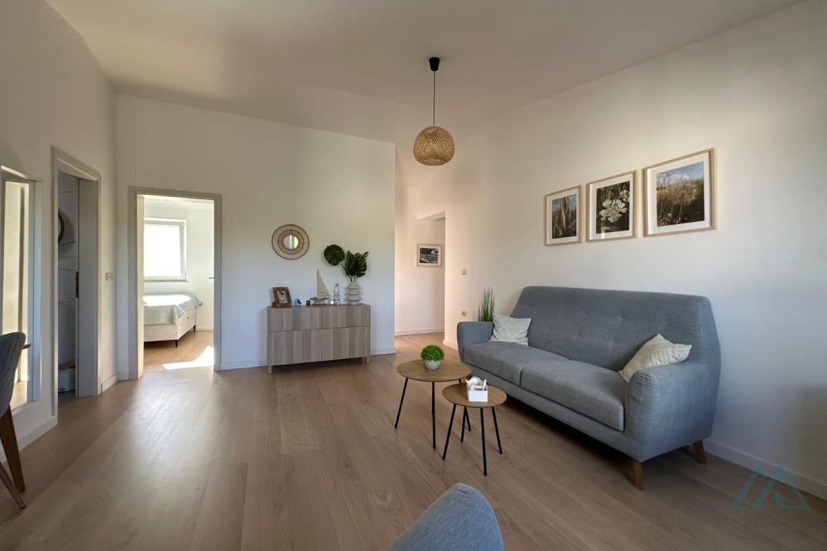 3-izbový apartmán pri pláži s výhľadom na more, Rogoznica – Dalmácia - foto 9