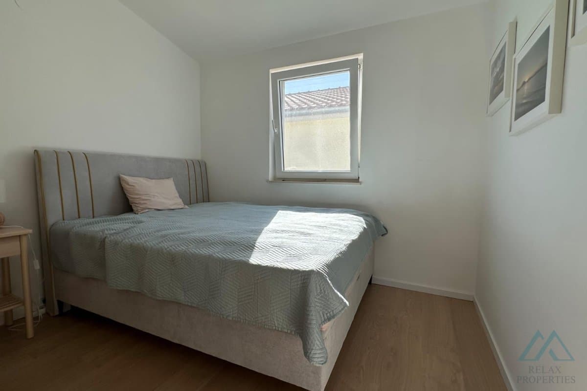 3-izbový apartmán pri pláži s výhľadom na more, Rogoznica – Dalmácia - foto 11