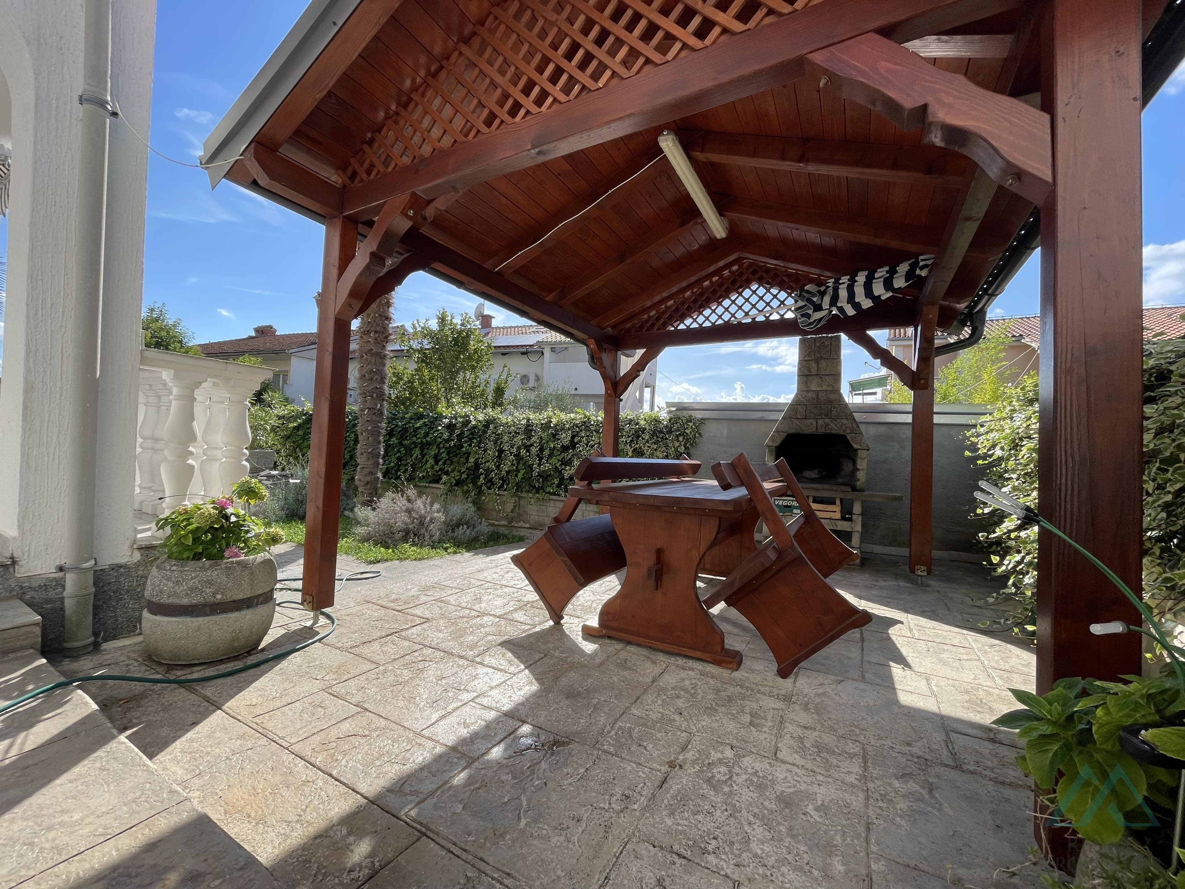 2-izbový apartmán so záhradou, ostrov Krk – Malinska, 350m od mora - 2