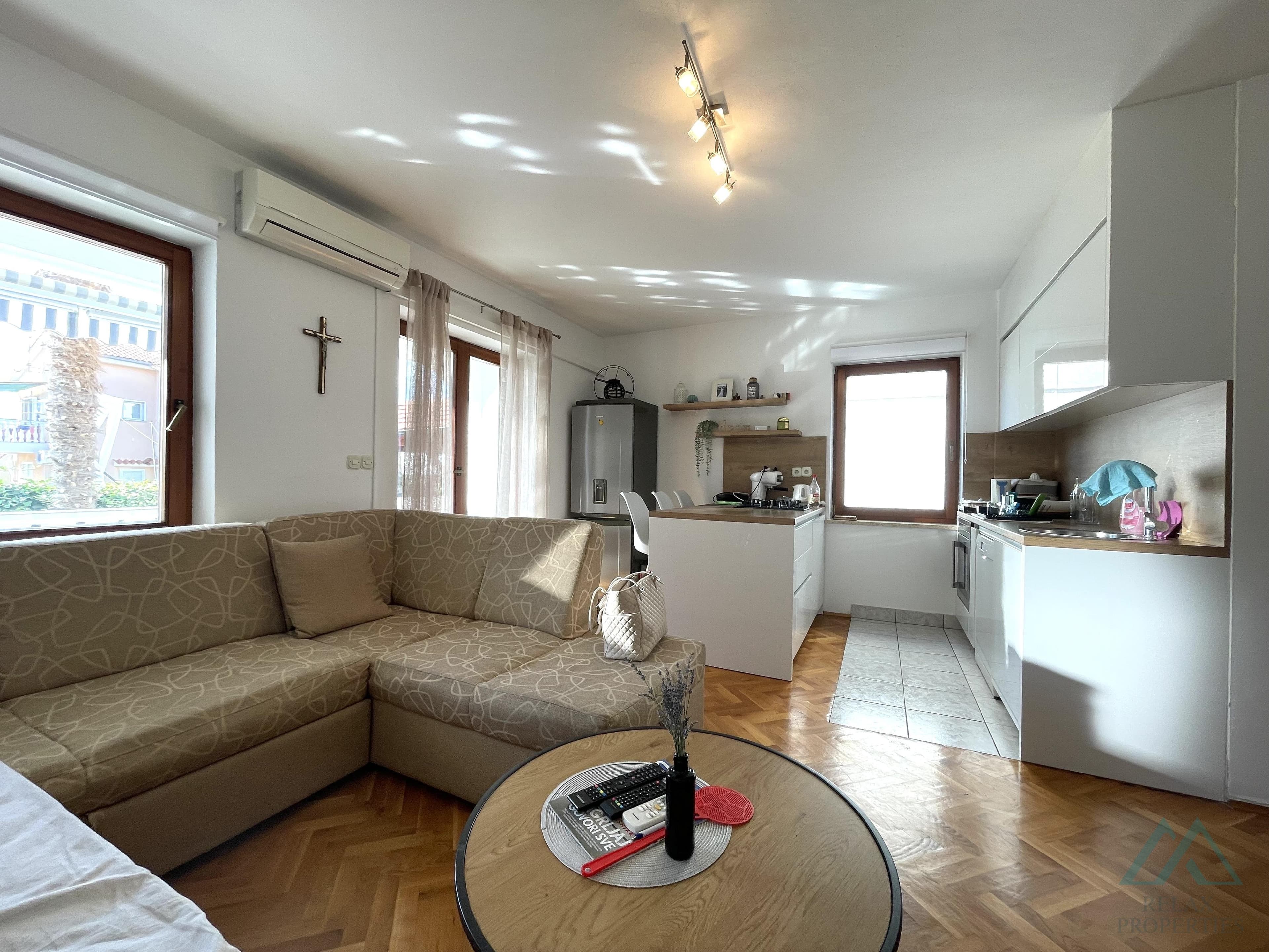 2-izbový apartmán so záhradou, ostrov Krk – Malinska, 350m od mora - foto 7