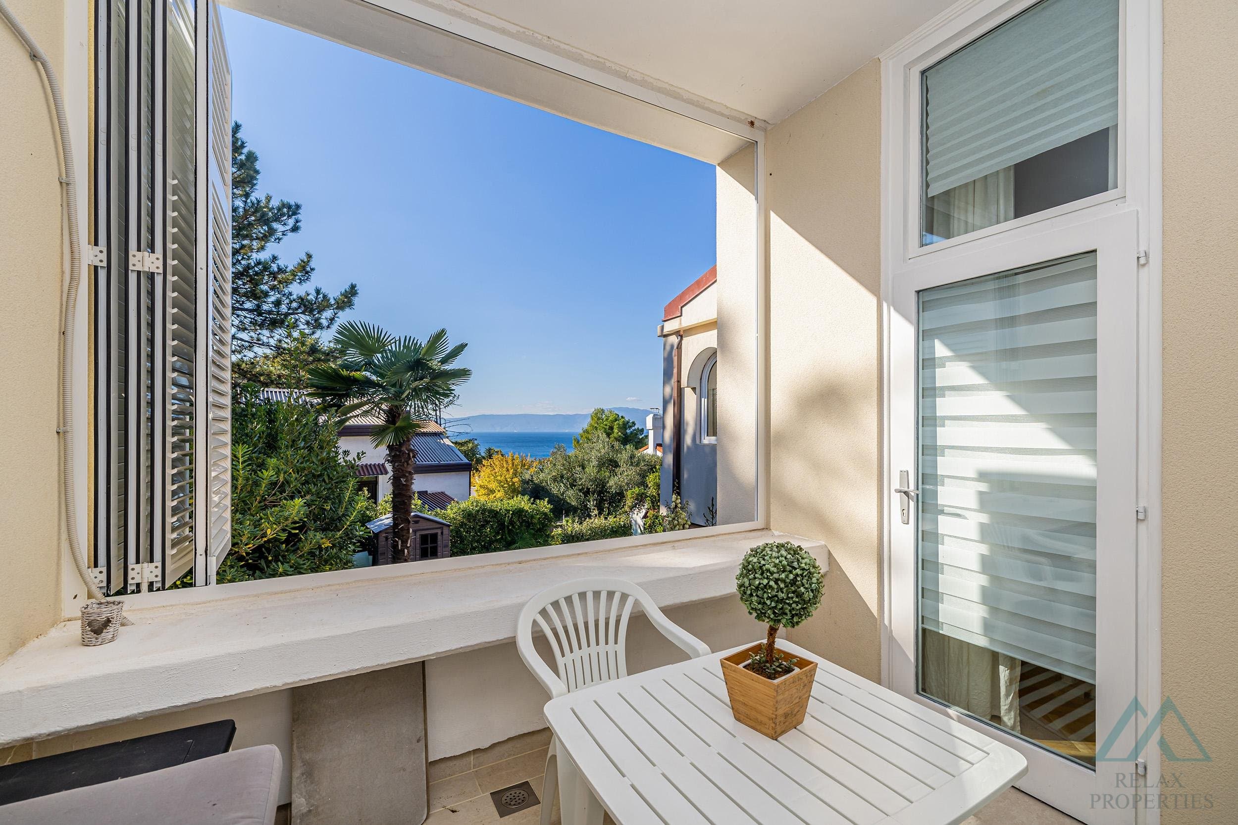 Dom s výhľadom na more a záhradou, 400m od mora, Njivice, ostrov Krk - foto 21