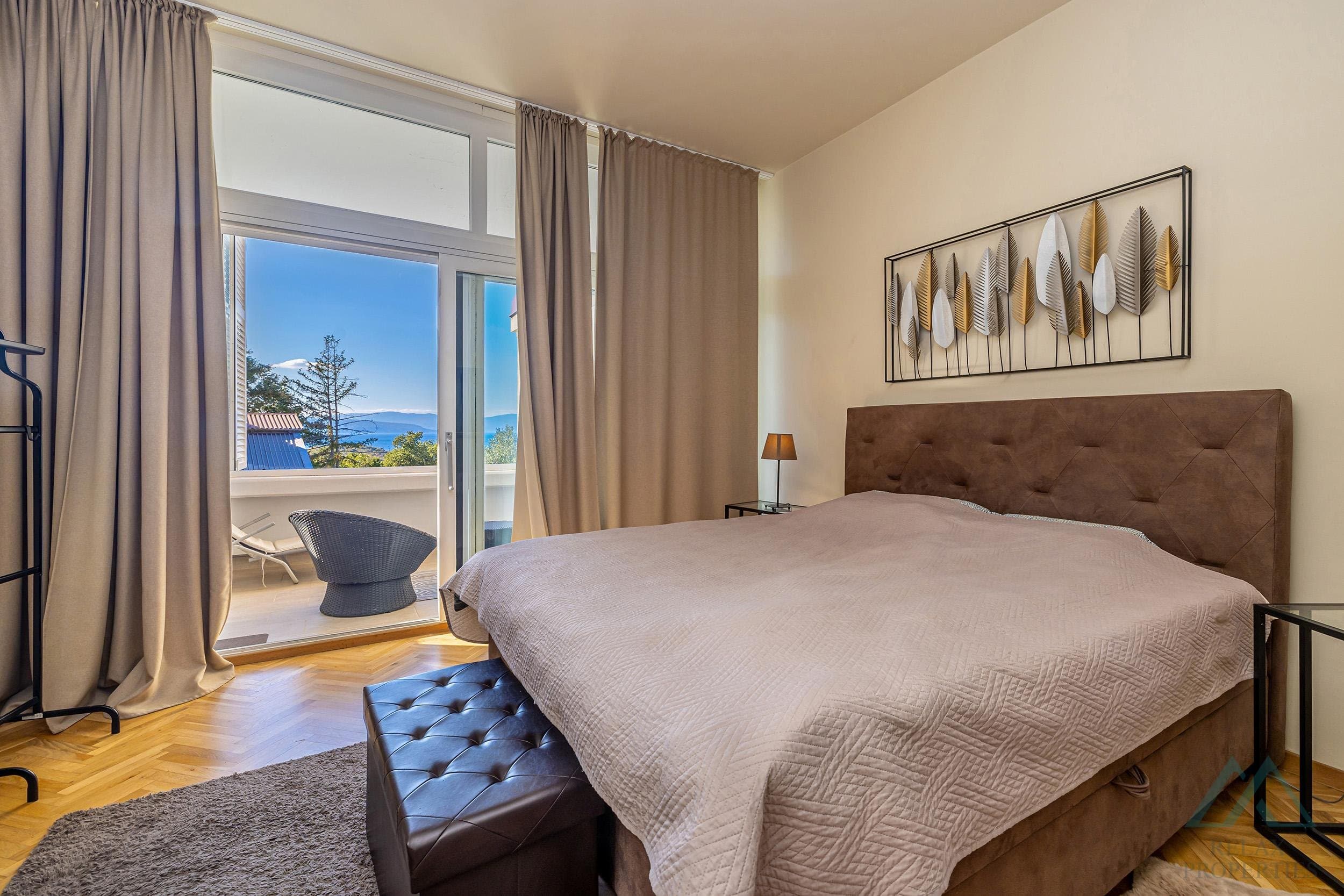 Dom s výhľadom na more a záhradou, 400m od mora, Njivice, ostrov Krk - foto 26