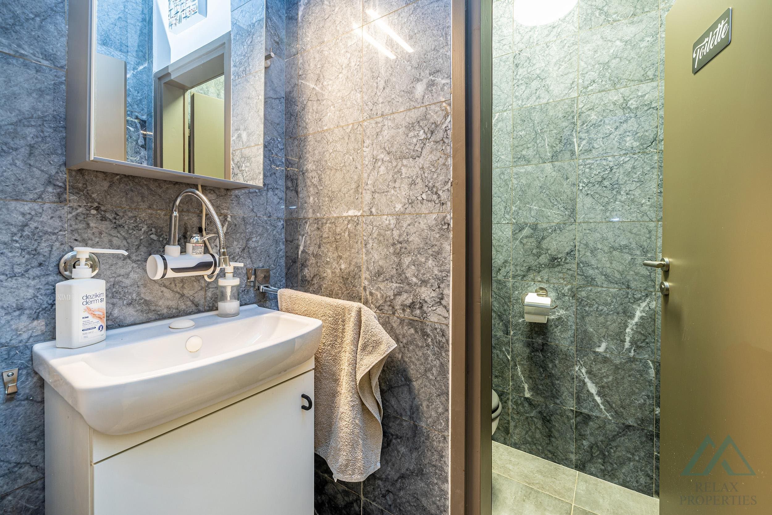 Dom s výhľadom na more a záhradou, 400m od mora, Njivice, ostrov Krk - foto 34