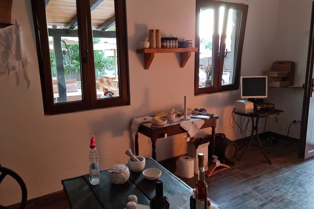 Turistický komplex pri mori – etno dedinka, Vodice, prvá línia pri mori - foto 6