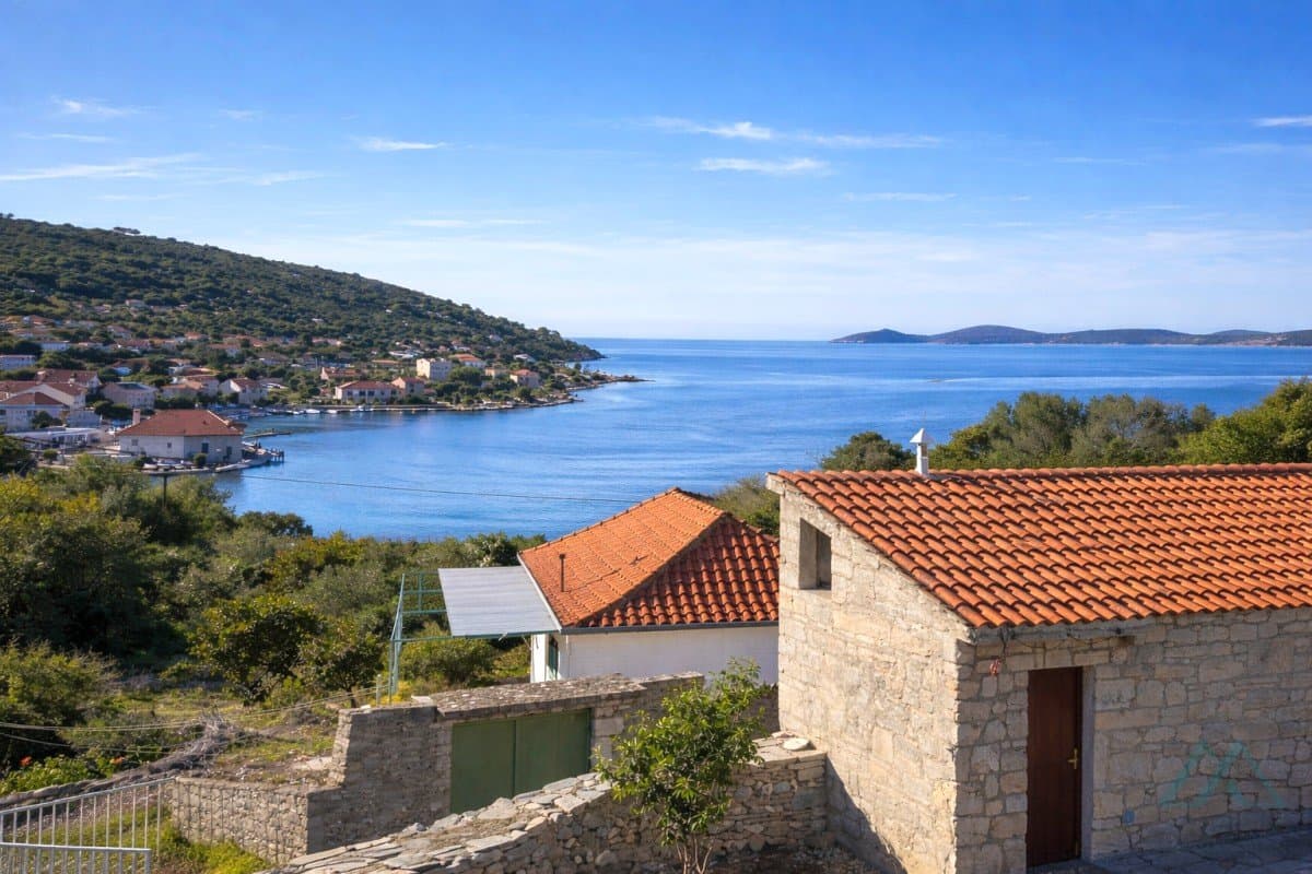 Dom s výhľadom na more – ostrov Drvenik Veli, 200m od mora - 1