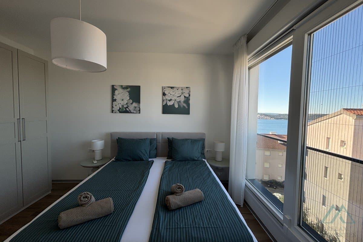 3-izbový penthouse s výhľadom na more a strešnou terasou – Trogir, Čiovo - foto 12