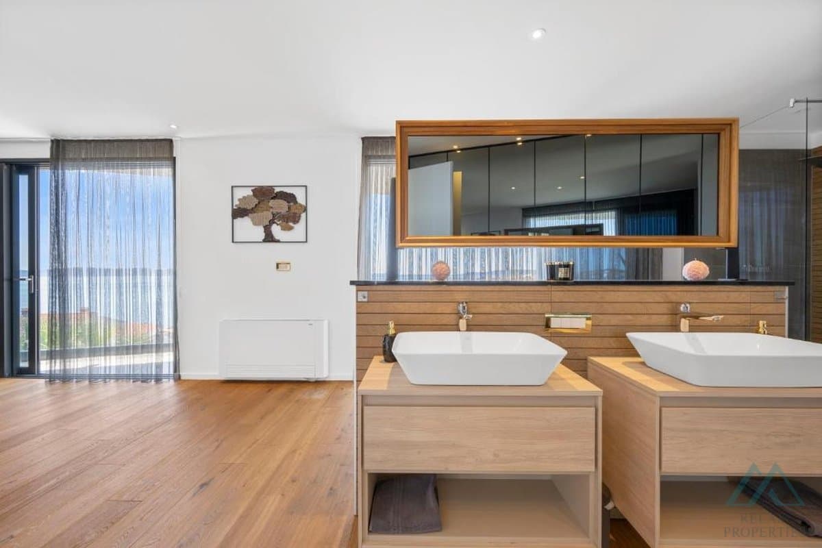 Luxusná vila s bazénom a otvoreným výhľadom na more – Čiovo, Dalmácia - foto 16