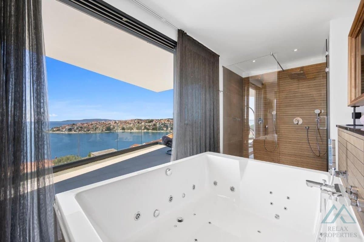 Luxusná vila s bazénom a otvoreným výhľadom na more – Čiovo, Dalmácia - foto 17