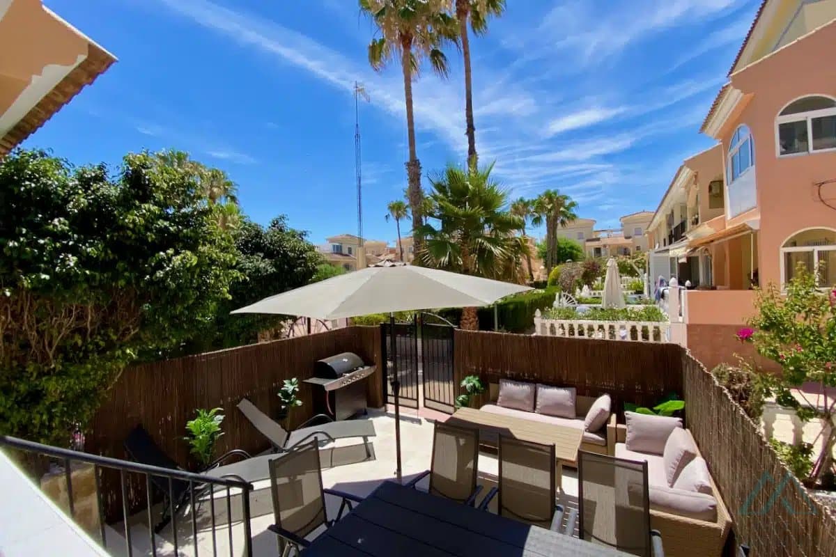 4-spálňový radový dom, v La Laguna II, Playa Flamenca, luxusná rekonštrukcia - foto 24