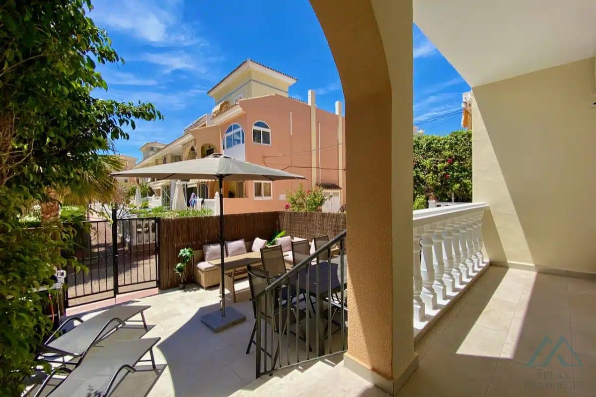 4-spálňový radový dom, v La Laguna II, Playa Flamenca, luxusná rekonštrukcia - foto 31