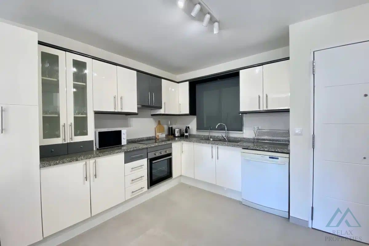 4-spálňový radový dom, v La Laguna II, Playa Flamenca, luxusná rekonštrukcia - foto 9