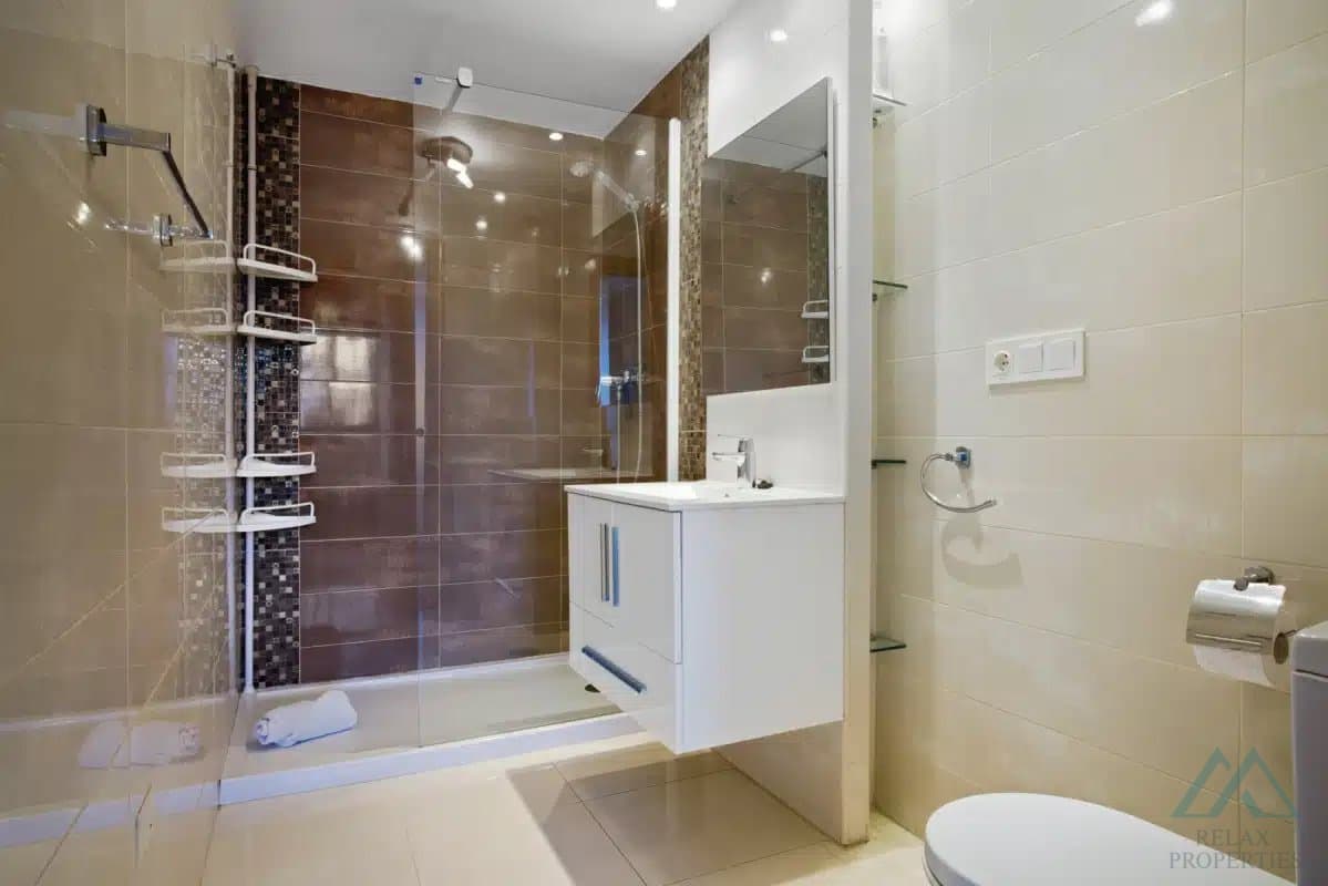 3-izbový apartmán na najvyššom poschodí, s panoramatickým výhľadom na more, 74 m², v Azul Beach, La Mata, exkluzívna ponuka - foto 17