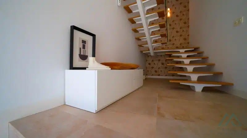 4-izbová vila v Villa Le Mans, Los Altos s privátnym bazénom - foto 14