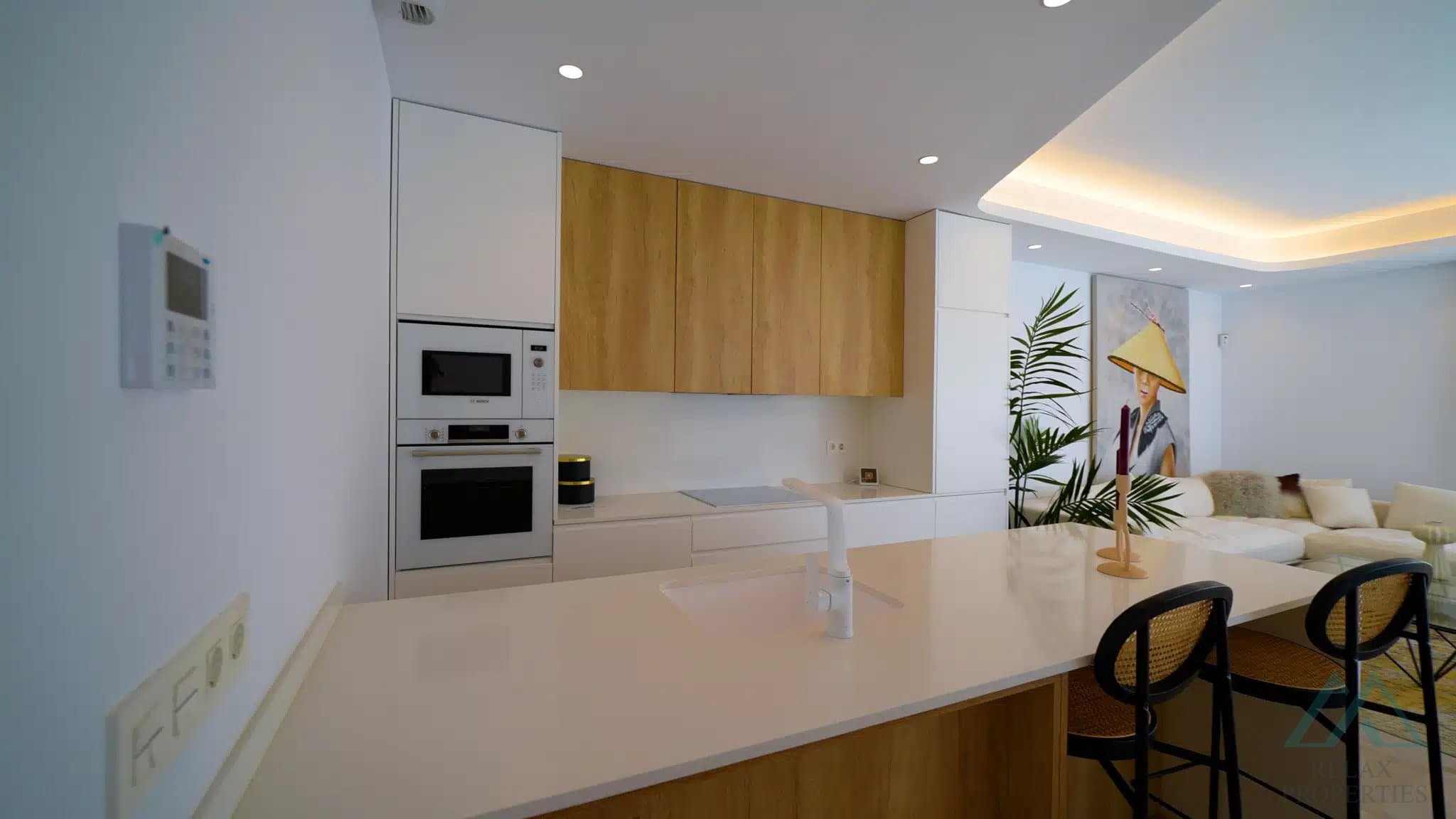 4-izbová vila v Villa Le Mans, Los Altos s privátnym bazénom - foto 8