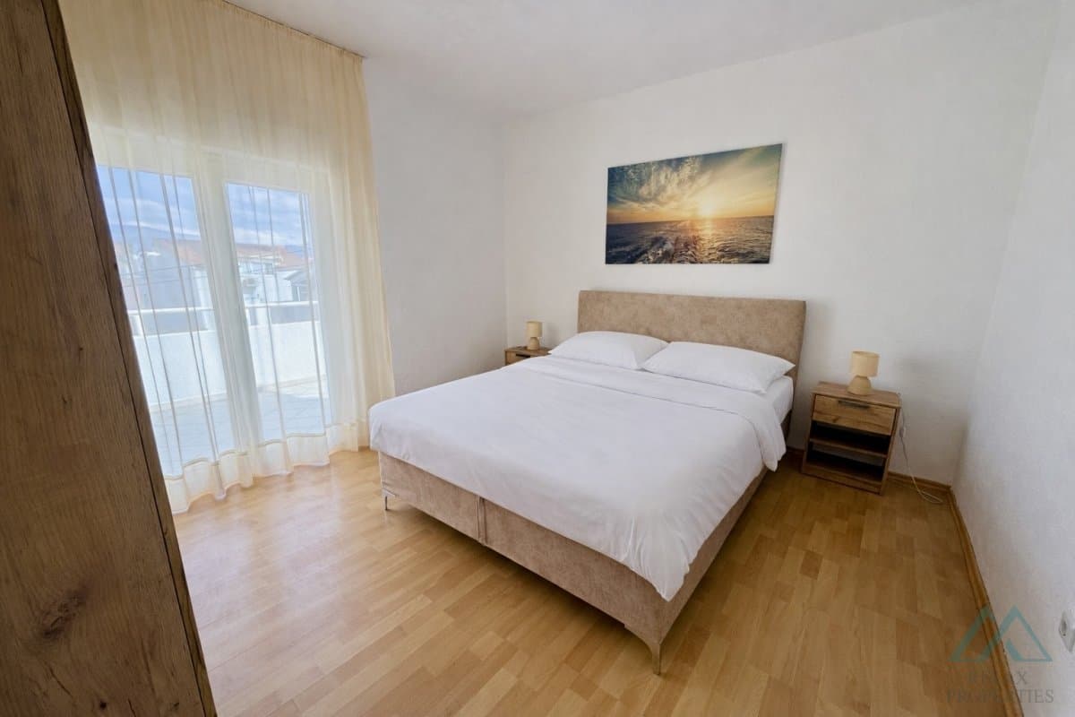 Samostatne stojaci dom blízko mora s dvoma apartmánmi – ostrov Čiovo, Slatine, investičná príležitosť - foto 12
