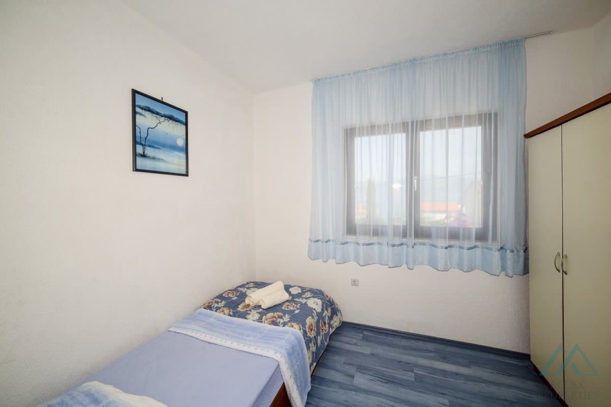 Samostatne stojaci dom blízko mora s dvoma apartmánmi – ostrov Čiovo, Slatine, investičná príležitosť - foto 14