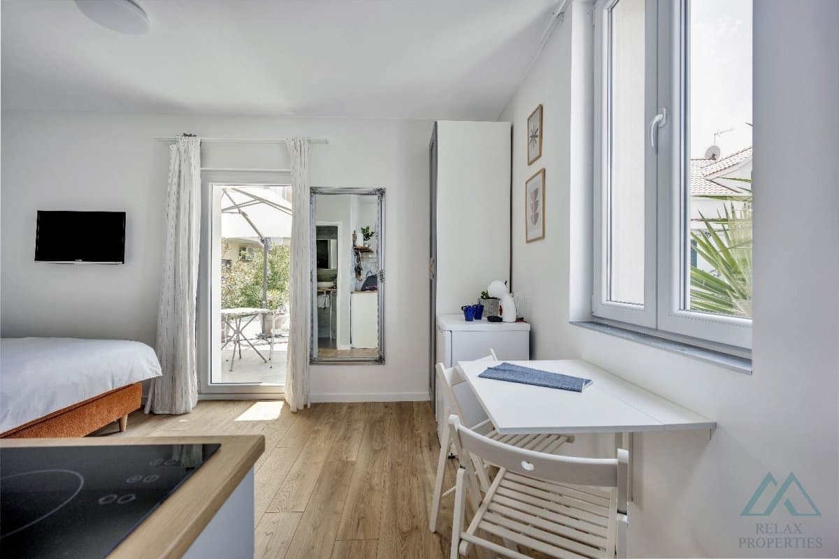 Moderný apartmánový dom so 6 jednotkami – Trogir, 150 m od mora, výborná investícia - foto 15