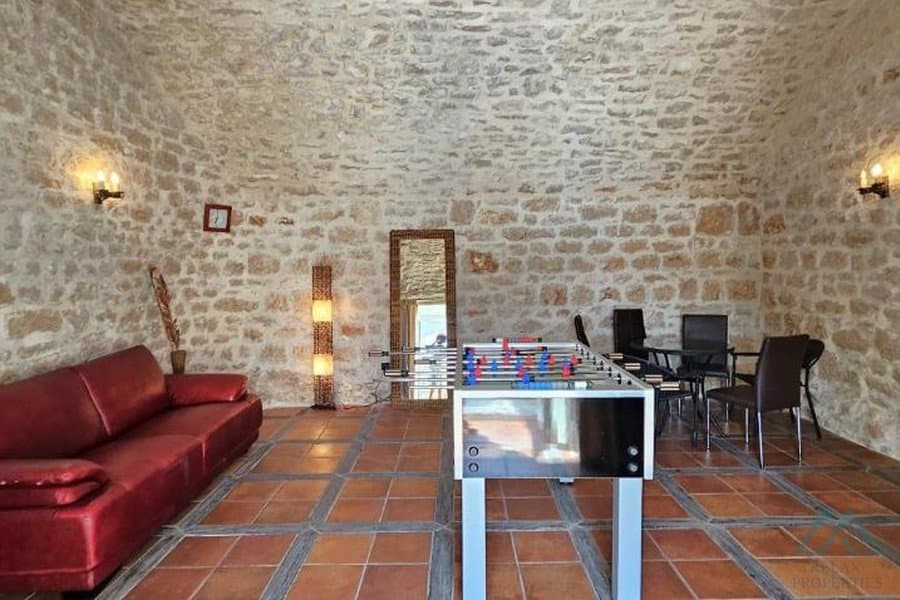 Tradičný kamenný dom s bazénom a výhľadom na more – ostrov Brač, 30 m od mora - foto 12